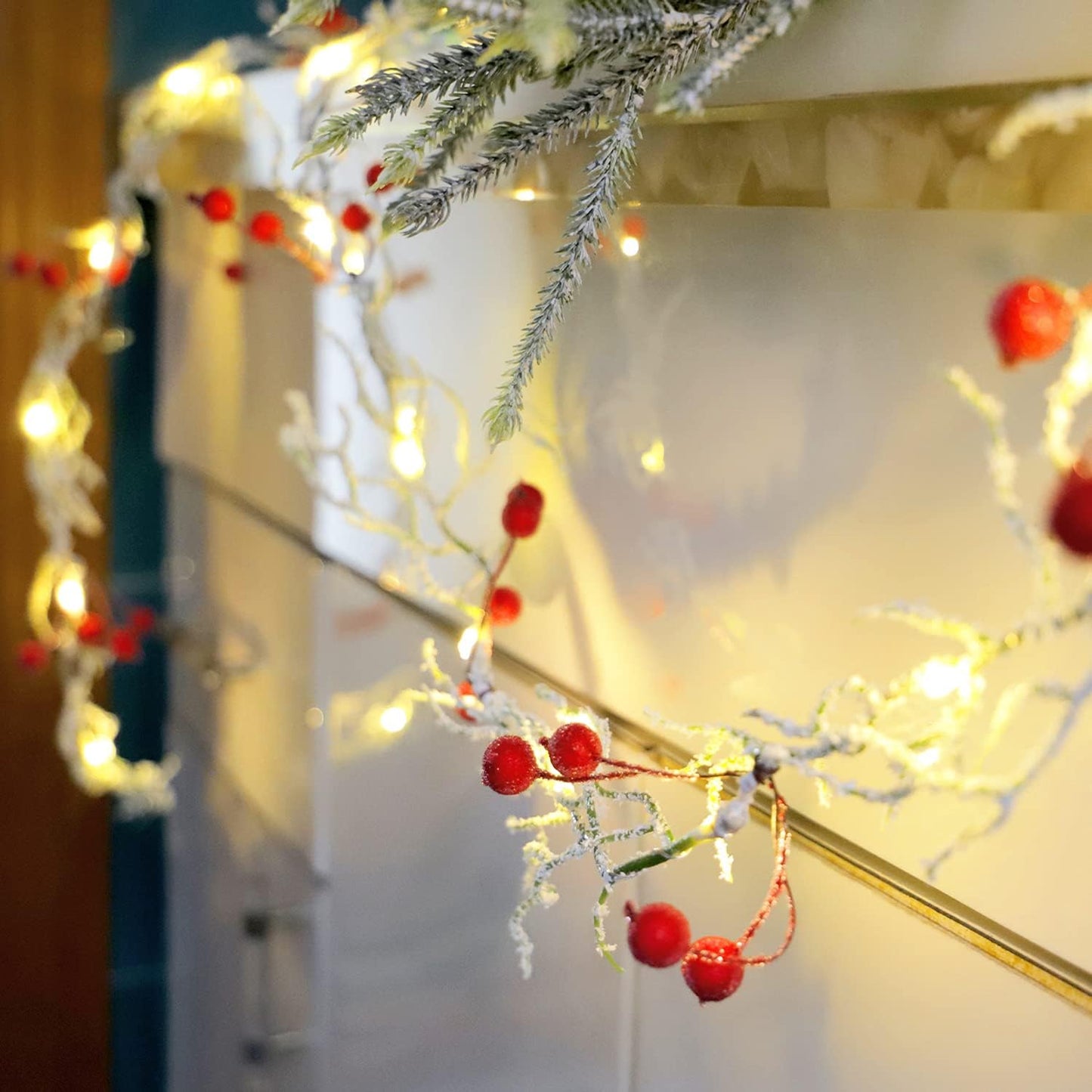 Snow White String Lights & Red Berry 6.5FT & 25Leds Delicate Christmas Garland with Lights Battery Operated with Remote Ideal for Indoor & Outdoor Decorations Mini Christmas Garland for Mantle