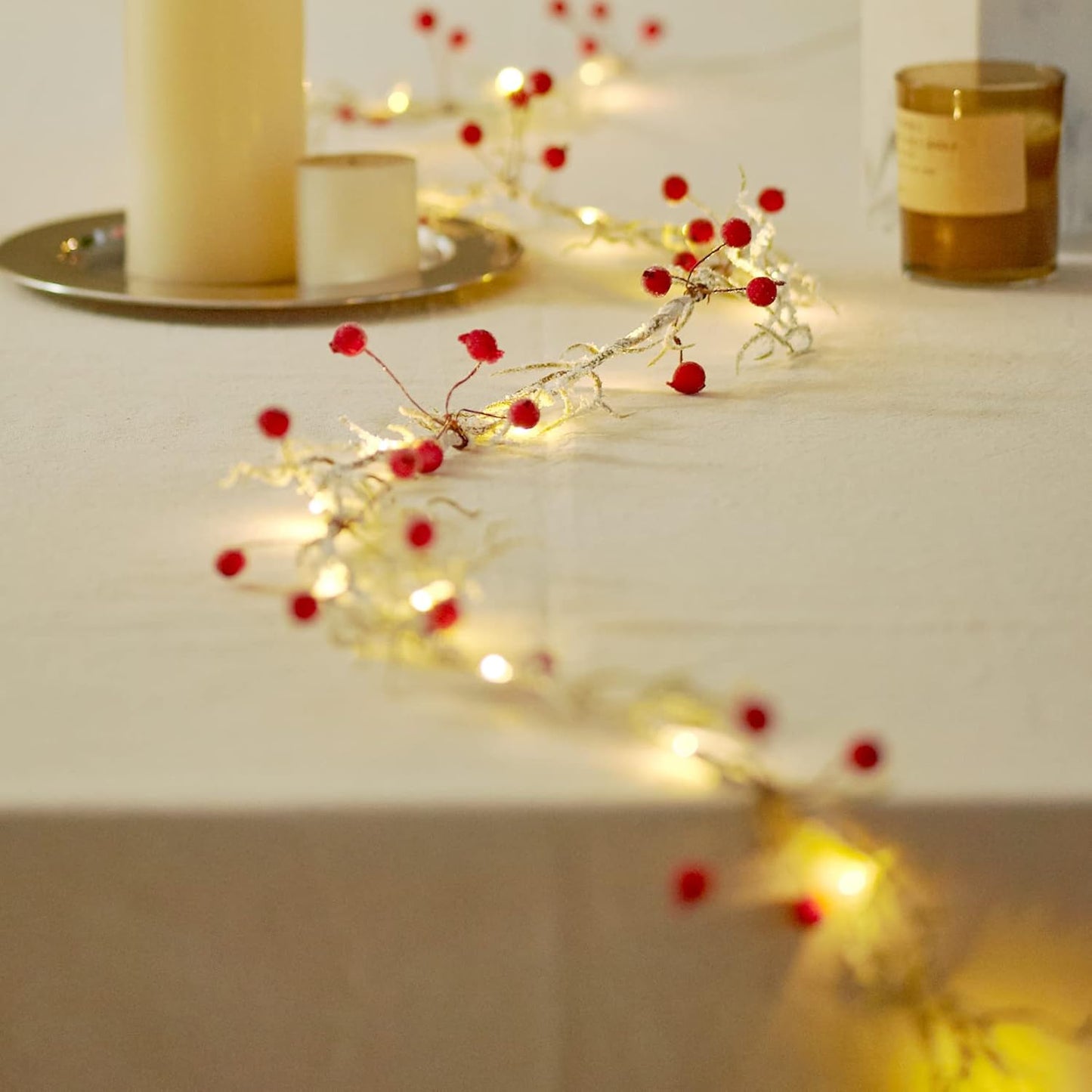Snow White String Lights & Red Berry 6.5FT & 25Leds Delicate Christmas Garland with Lights Battery Operated with Remote Ideal for Indoor & Outdoor Decorations Mini Christmas Garland for Mantle