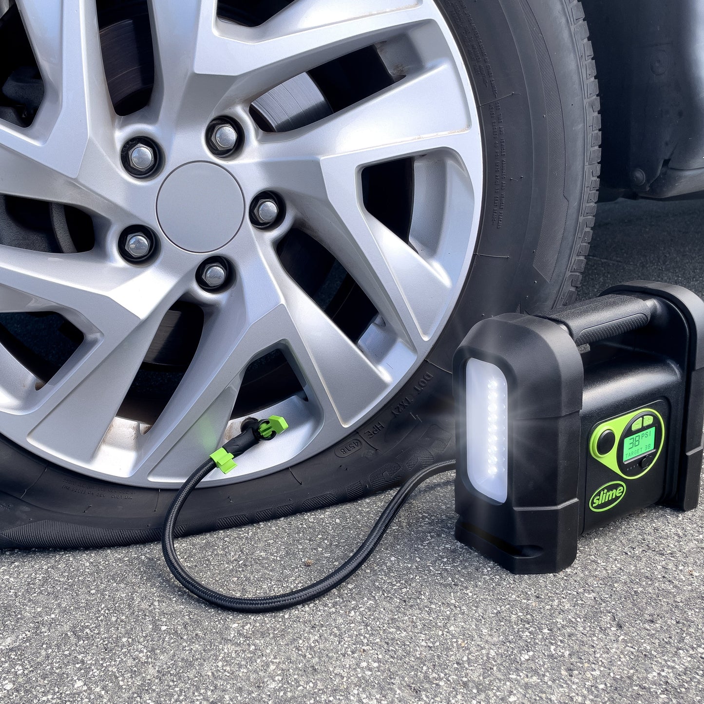 40080W Rechargeable Lithium Ion Battery Portable Tire Inflator