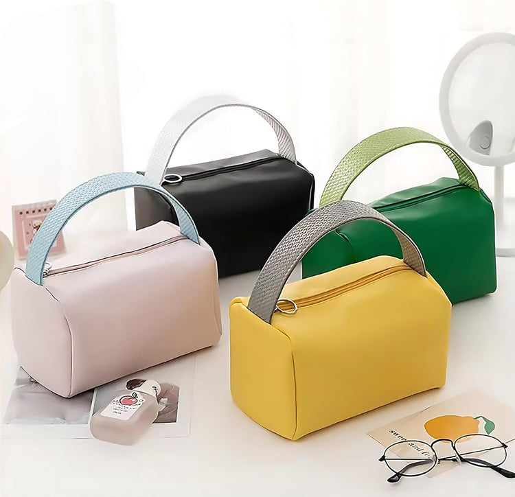 Makeup Bag for Women, Large Capacity Travel Cosmetic Bag, Portable PU Organizer Bag for Girl, Waterproof Make up Bag, Travel Essentials Pink