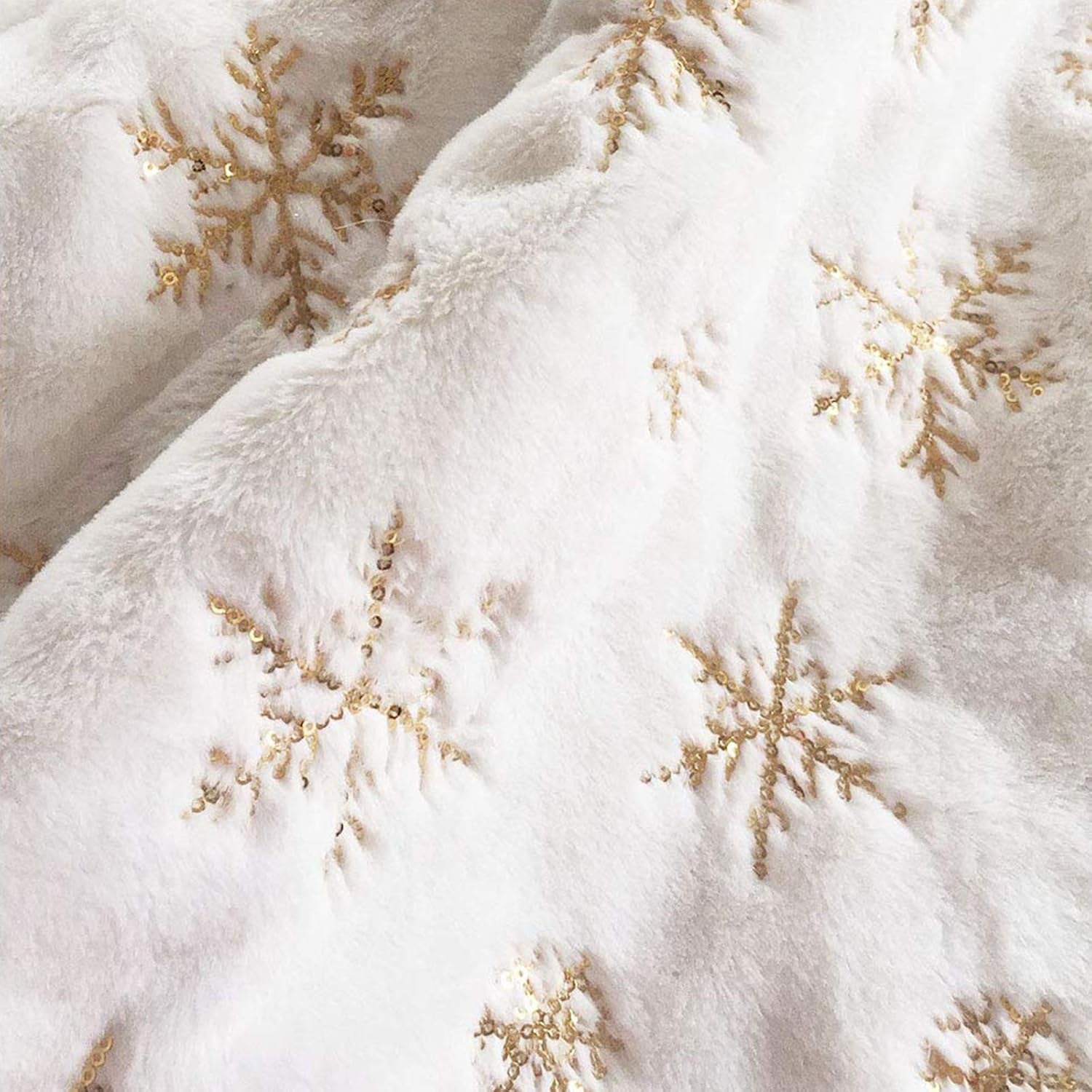 Plush Christmas Tree Skirts, 30 Inches Luxury Snowy White Faux Fur Xmas Tree Base Cover Mat with Gold Snowflakes for Xmas New Year Home Party Decorations (30 Inches, Gold)