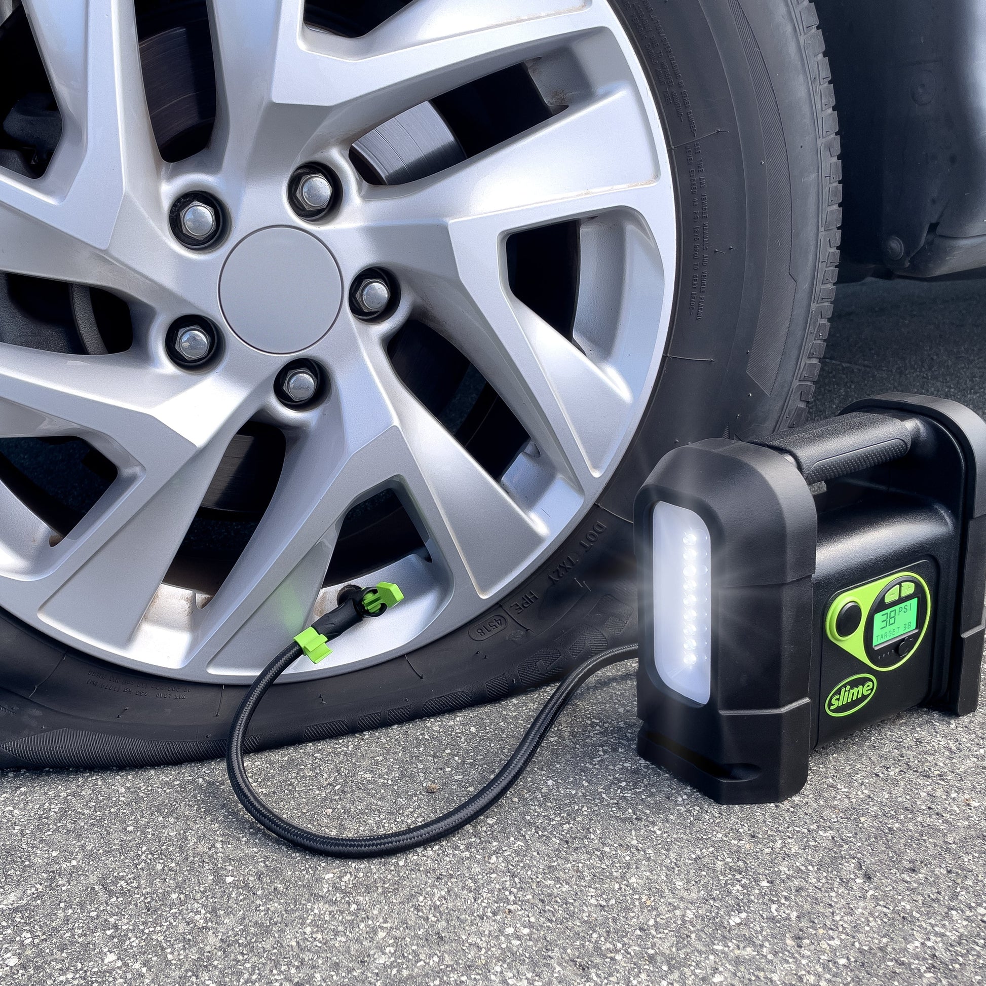 40080W Rechargeable Lithium Ion Battery Portable Tire Inflator